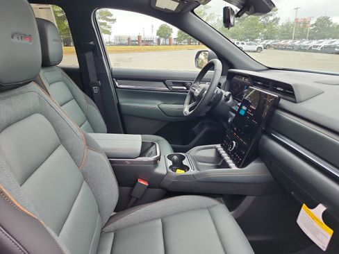 New 2026 GMC Terrain AT4 AWD/4WD image 6