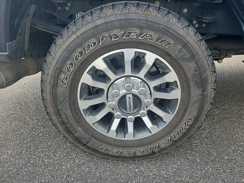 Used 2021 Ford F350 Lariat w/ Lariat Ultimate Package AWD/4WD image 38