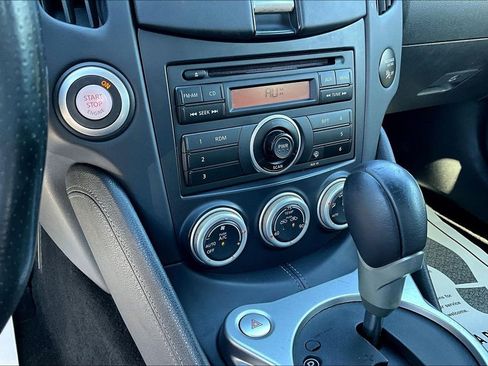 Used 2014 Nissan 370Z Coupe image 12