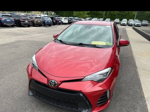 Used 2017 Toyota Corolla SE w/ Carpet Mat Package (TMS) FWD image 1
