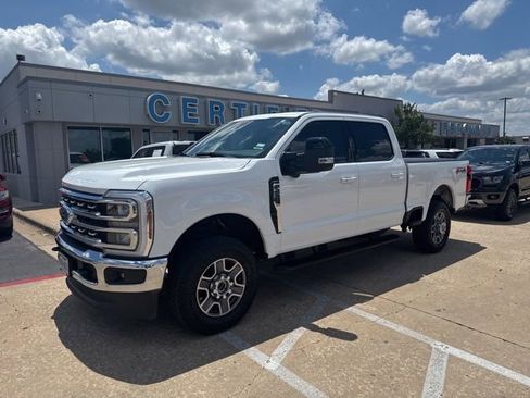 Used 2024 Ford F250 Lariat w/ FX4 Off-Road Package AWD/4WD image 2