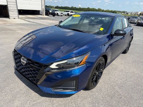 Used 2024 Nissan Altima 2.5 SR FWD image 34