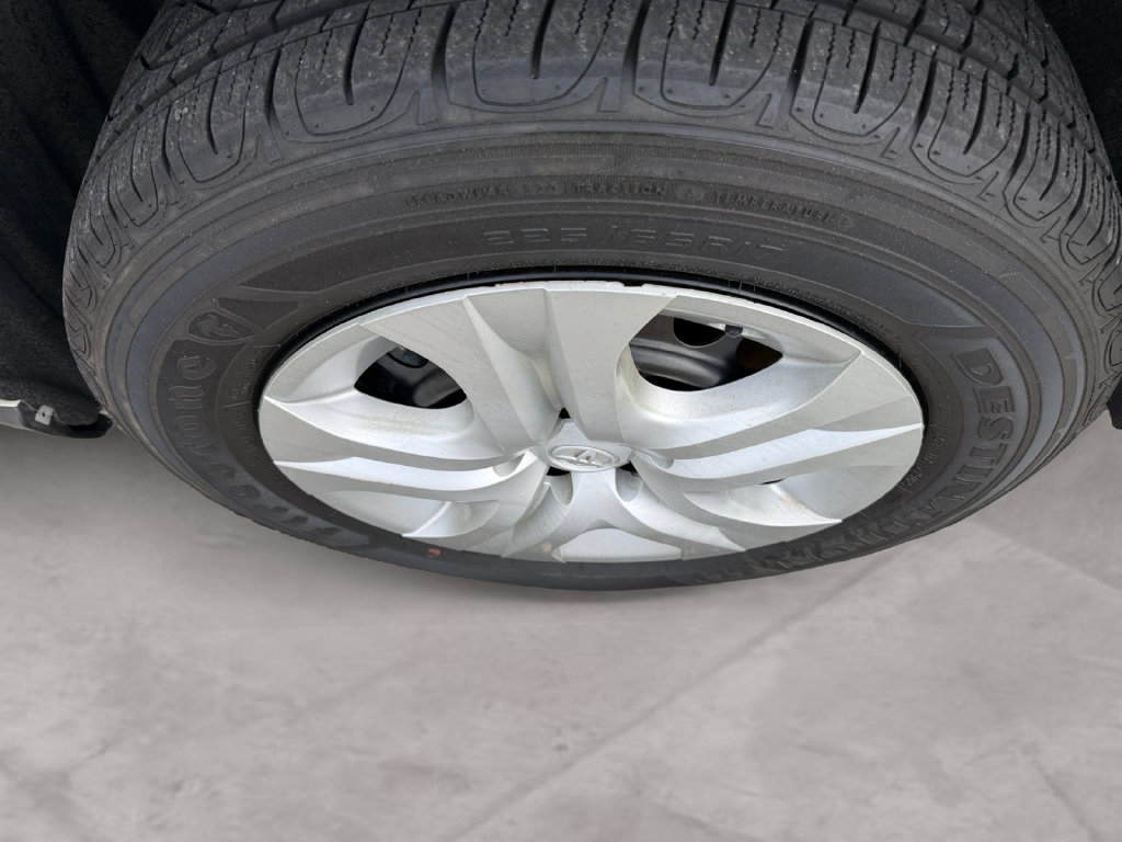 Used 2025 Toyota RAV4 LE AWD/4WD image 14