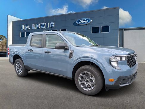 New 2026 Ford Maverick XLT FWD image 1