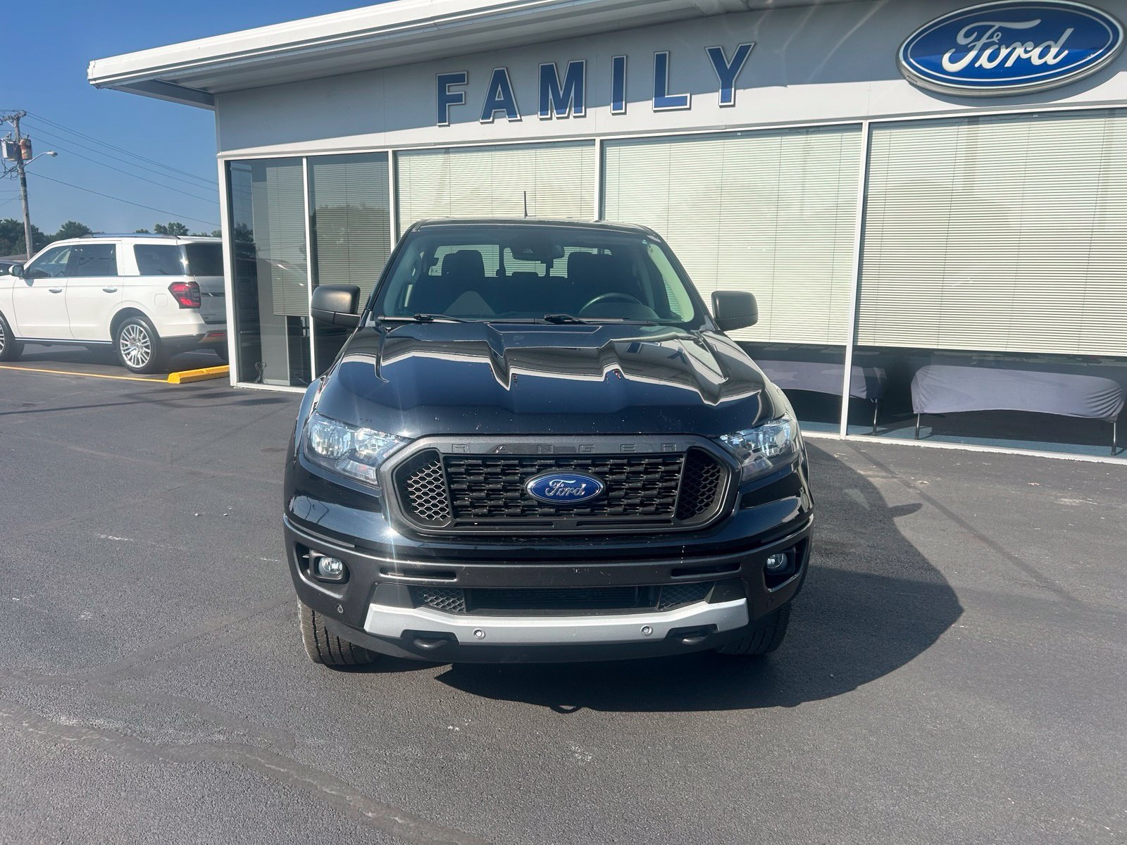 Used 2019 Ford Ranger XLT w/ Equipment Group 302A Luxury AWD/4WD image 2