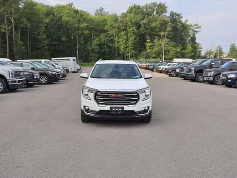 Used 2023 GMC Terrain SLT AWD/4WD image 11