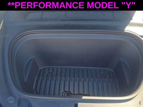 Used 2022 Tesla Model Y Performance image 15