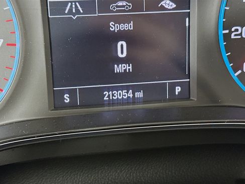 Used 2018 Chevrolet Cruze LT w/ Convenience Package image 18