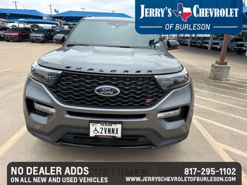 Used 2024 Ford Explorer ST w/ Equipment Group 401A AWD/4WD image 2