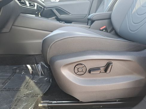 New 2026 Volkswagen Tiguan SE R-Line image 25