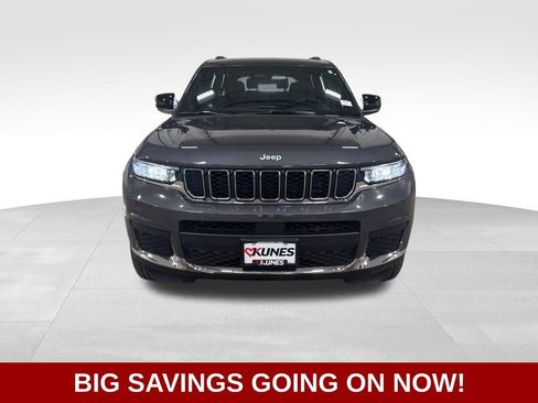 New 2025 Jeep Grand Cherokee L Laredo image 4