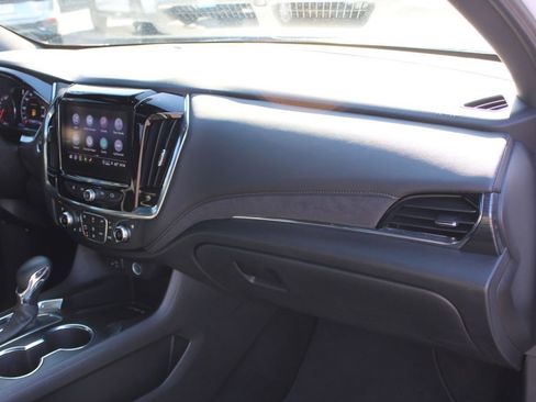 Used 2023 Chevrolet Traverse High Country AWD/4WD image 32