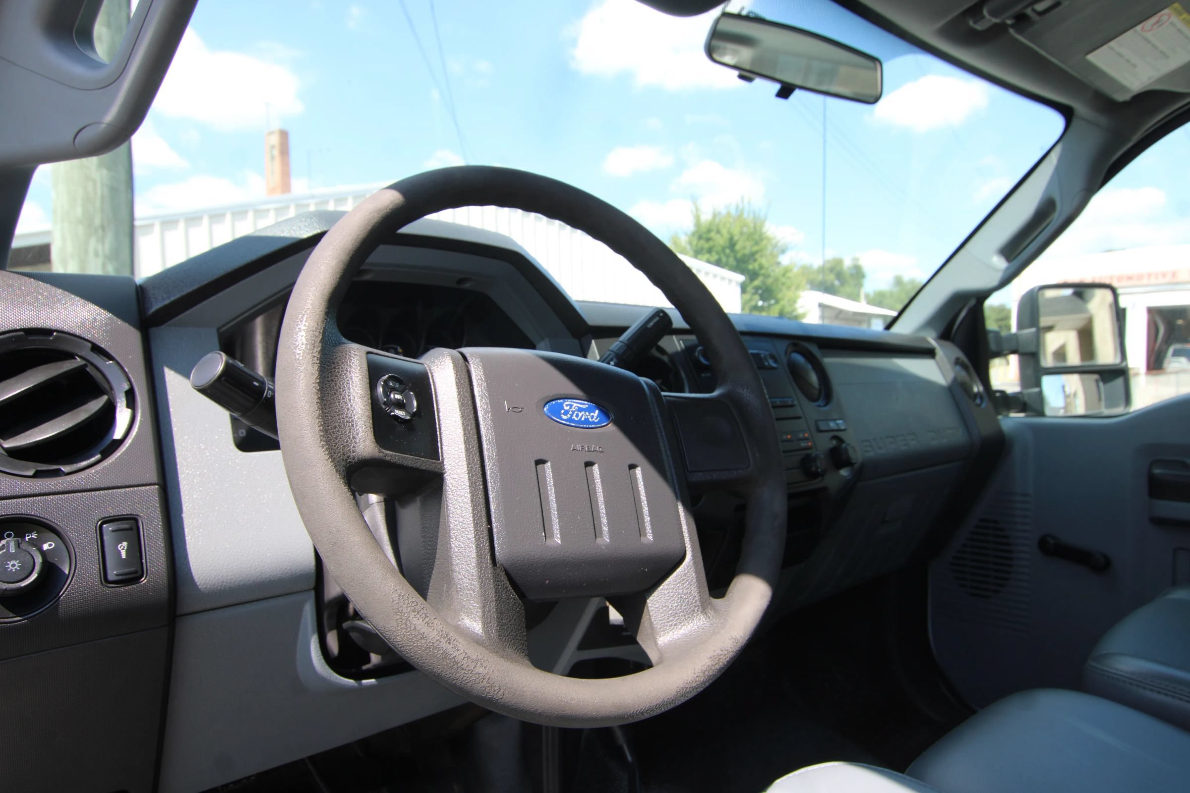 Used 2011 Ford F250 4x4 Regular Cab Super Duty image 12