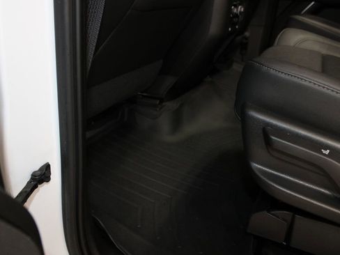 Used 2021 Chevrolet Tahoe Z71 image 24