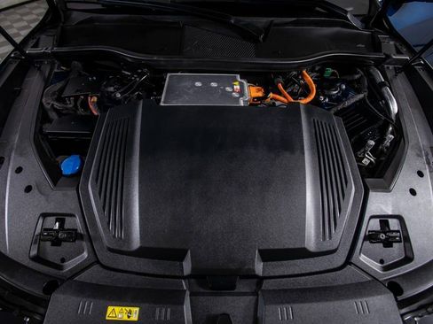 Used 2019 Audi e-tron Prestige w/ Prestige Package image 44