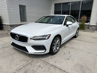 Used 2019 Volvo S60 T5 Momentum w/ Multimedia Package
