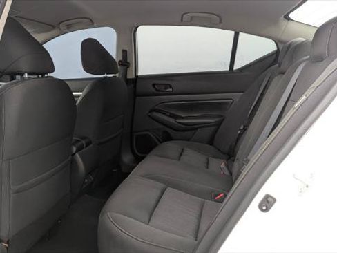 Used 2023 Nissan Altima 2.5 SV FWD image 17