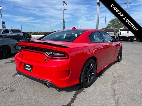 Used 2022 Dodge Charger Scat Pack w/ Navigation & Travel Group RWD image 2