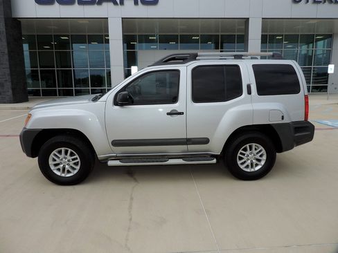 Used 2015 Nissan Xterra S w/ Value Package RWD image 8