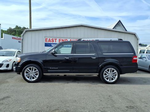 Used 2017 Ford Expedition EL Platinum AWD/4WD image 2