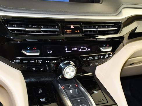 Certified 2024 Acura MDX SH-AWD w/ Technology Package image 28