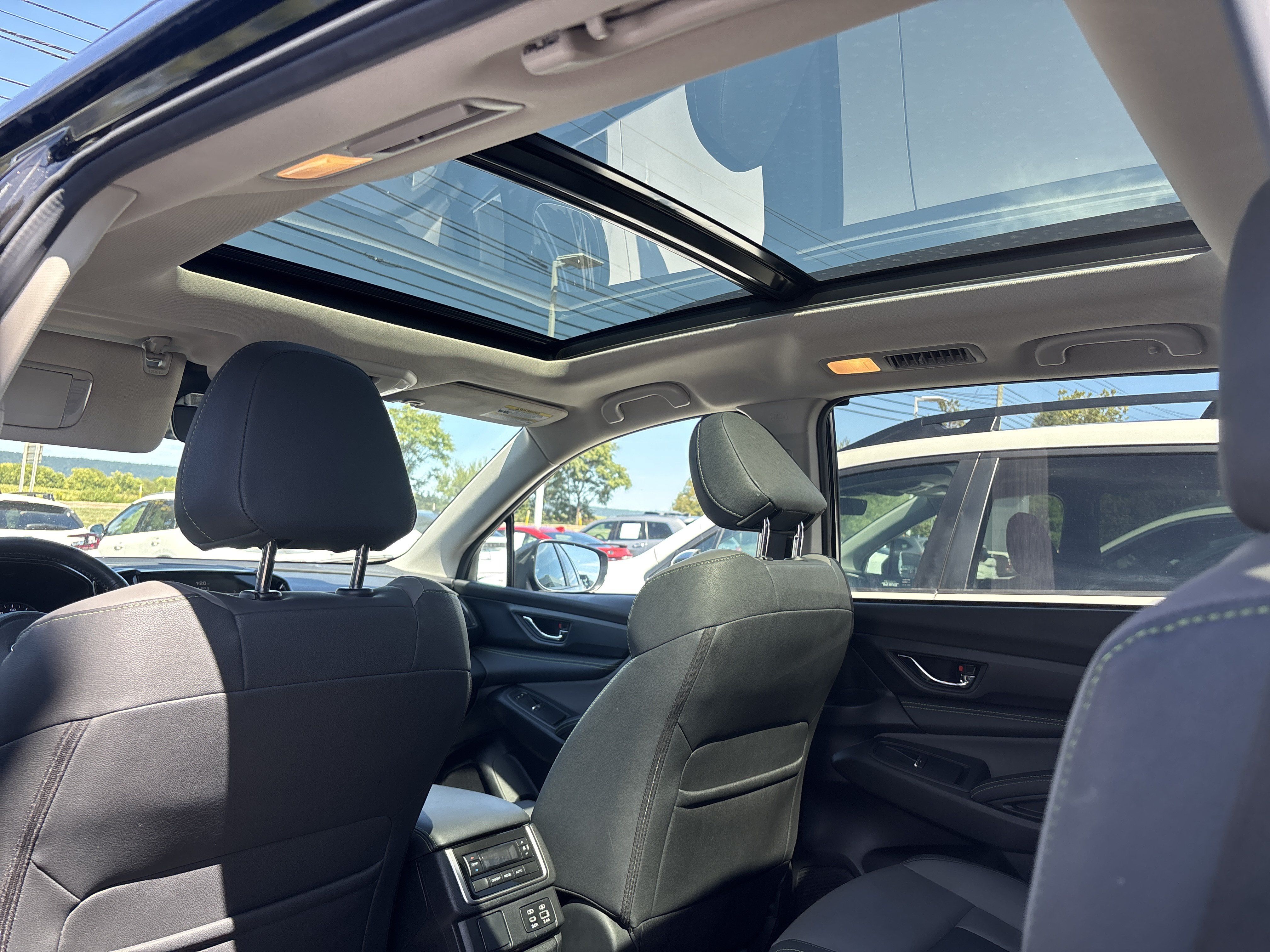 Used 2024 Subaru Ascent Onyx Edition AWD/4WD image 6