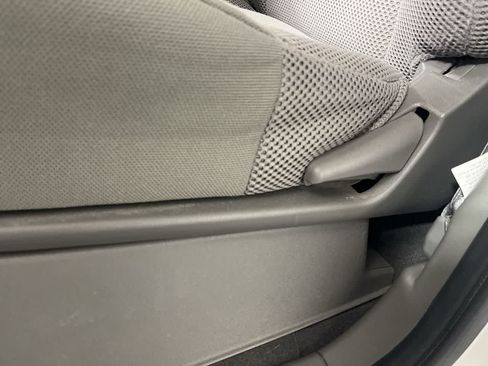 Used 2019 Nissan Frontier SV w/ Value Truck Package RWD image 14