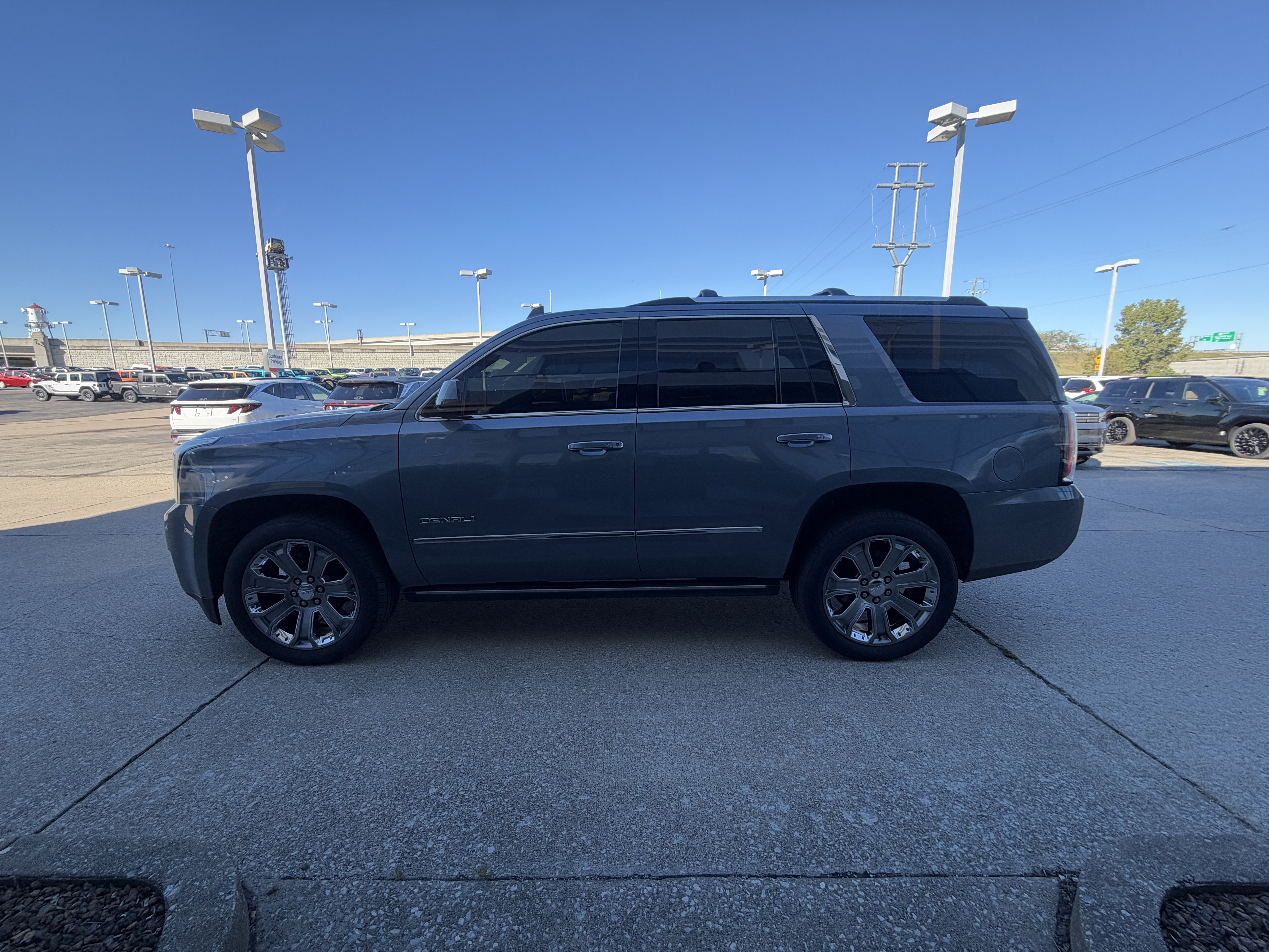 Used 2016 GMC Yukon Denali w/ Open Road Package AWD/4WD image 14