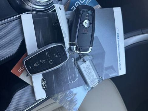 Used 2021 Ford Edge SEL image 34