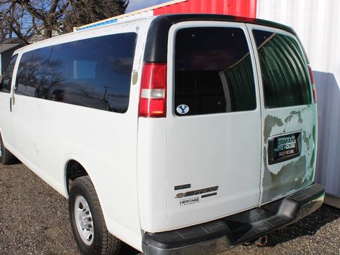 Used 2011 Chevrolet Express 3500 LT w/ LT Preferred Equipment Group image 9