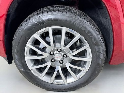 New 2026 GMC Terrain Denali w/ LPO, Black Badging Package image 30