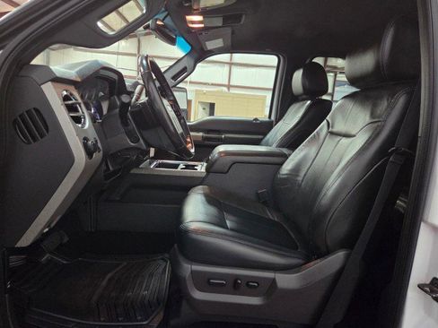 Used 2013 Ford F350 Lariat w/ Lariat Interior Pkg image 6