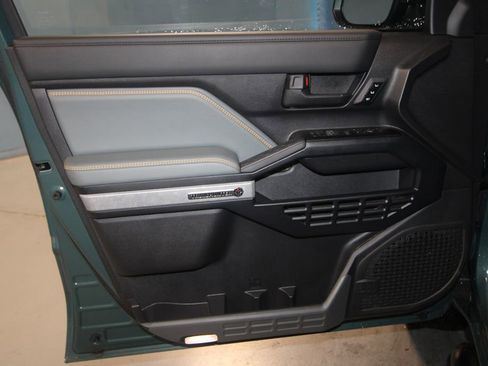 Used 2025 Toyota 4Runner TRD Off-Road Premium image 5