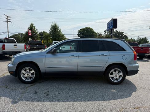 Used 2005 Chrysler Pacifica Touring FWD image 4