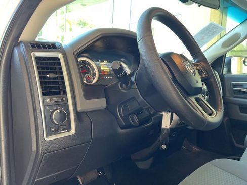 Used 2017 RAM 1500 Classic SLT image 13
