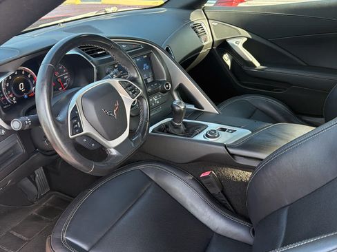 Used 2019 Chevrolet Corvette Stingray Coupe w/ 1LT RWD image 11