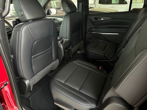 New 2026 Chevrolet Traverse LT image 15