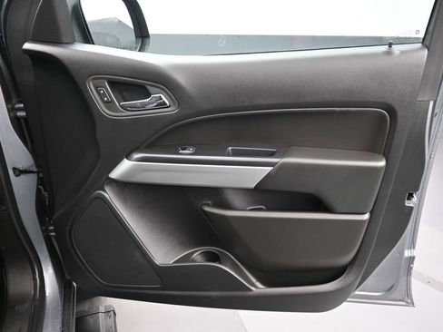 Used 2022 Chevrolet Colorado LT w/ LT Convenience Package image 39