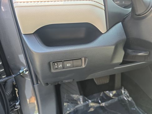 Used 2024 Toyota RAV4 XLE image 31