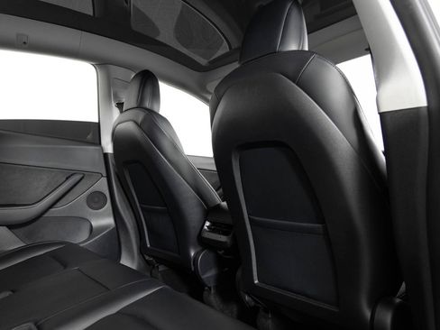 Used 2022 Tesla Model Y Performance image 22