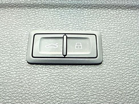 Used 2022 Audi Q5 2.0T Premium image 12