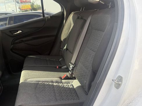 Used 2022 Chevrolet Equinox LT FWD image 17