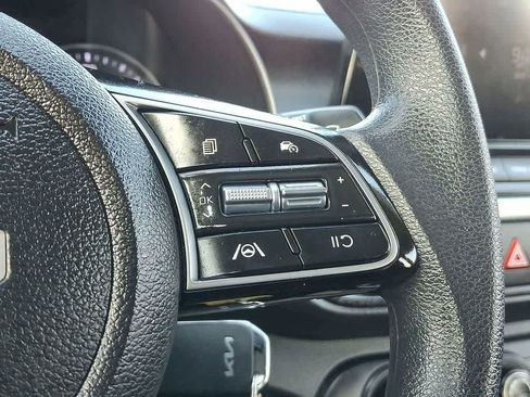 Used 2023 Kia Forte LXS image 18