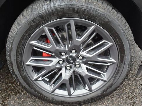 Used 2025 Ford Expedition Platinum w/ Stealth Performance Package image 58