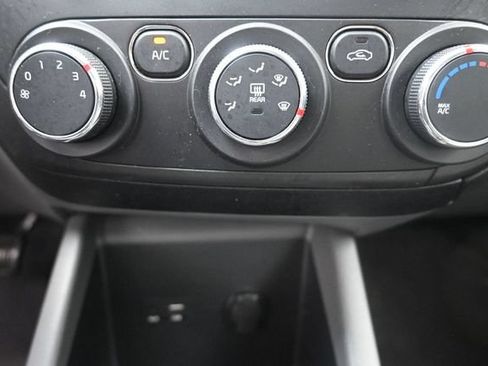 Used 2017 Kia Forte LX FWD image 12