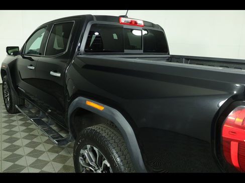 Used 2023 GMC Canyon Denali image 23