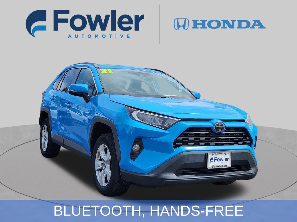 Used 2021 Toyota RAV4 XLE AWD/4WD image 3