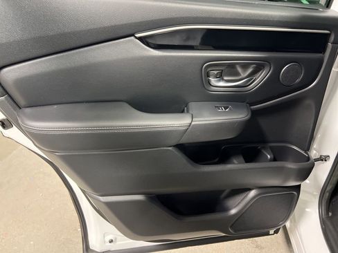 Used 2023 Honda Pilot EX-L image 18