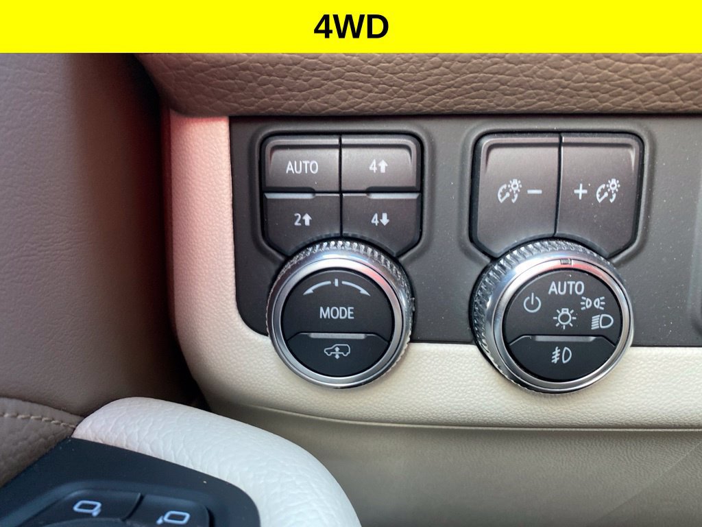 Used 2022 GMC Yukon Denali w/ Denali Ultimate Package AWD/4WD image 9