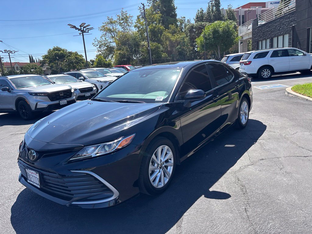 Used 2024 Toyota Camry LE w/ Convenience Package FWD image 8